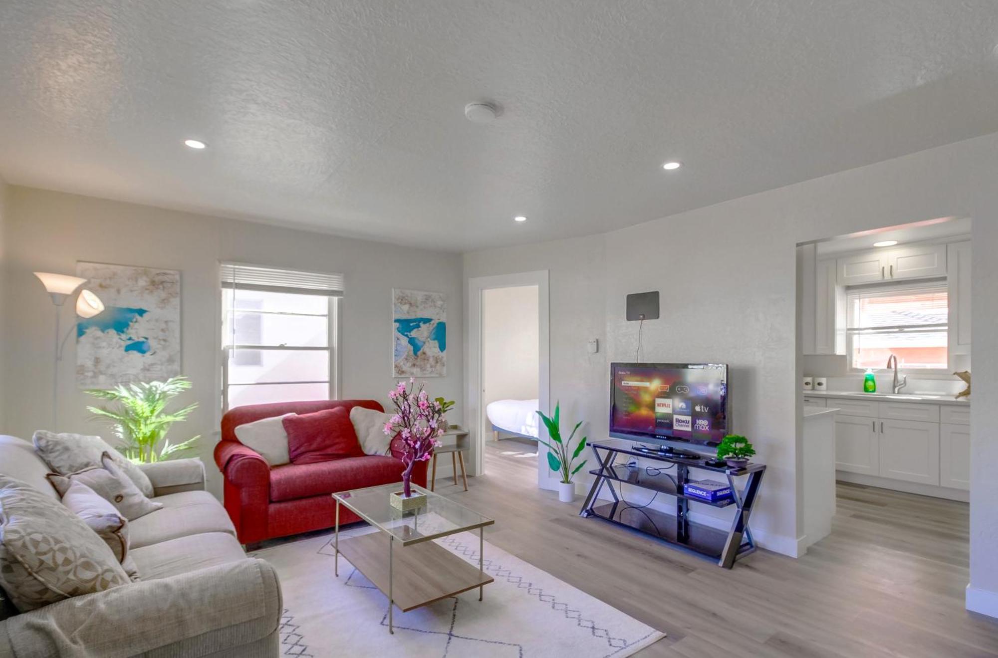 Holiday home Entire Lovely 3-bedroom W Yard, Parking Chula Vista