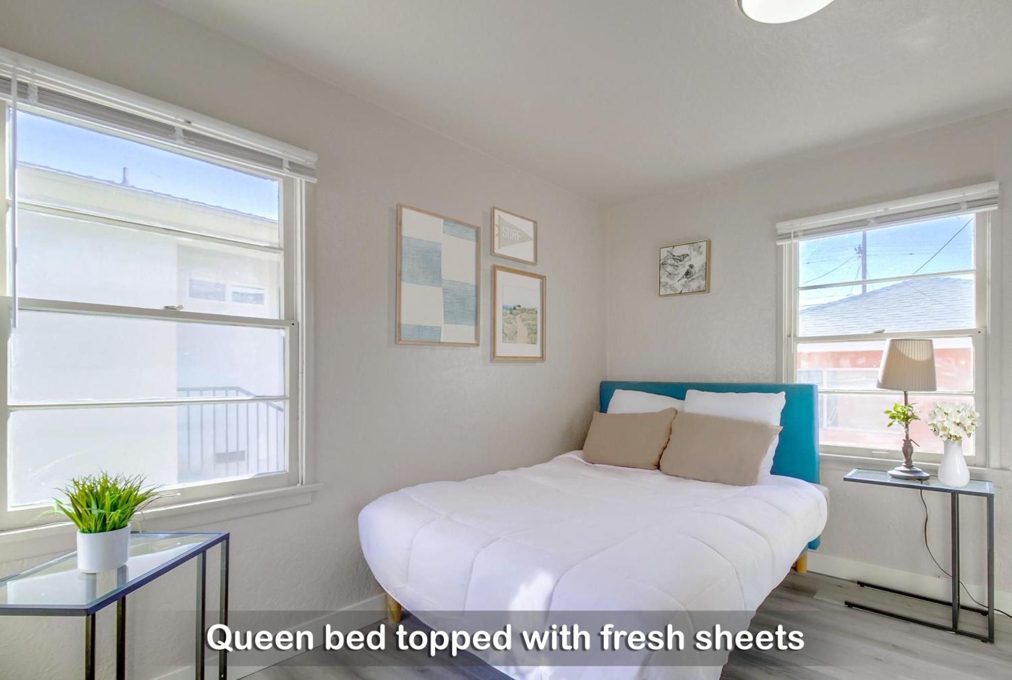 Entire Lovely 3-bedroom W Yard, Parking *